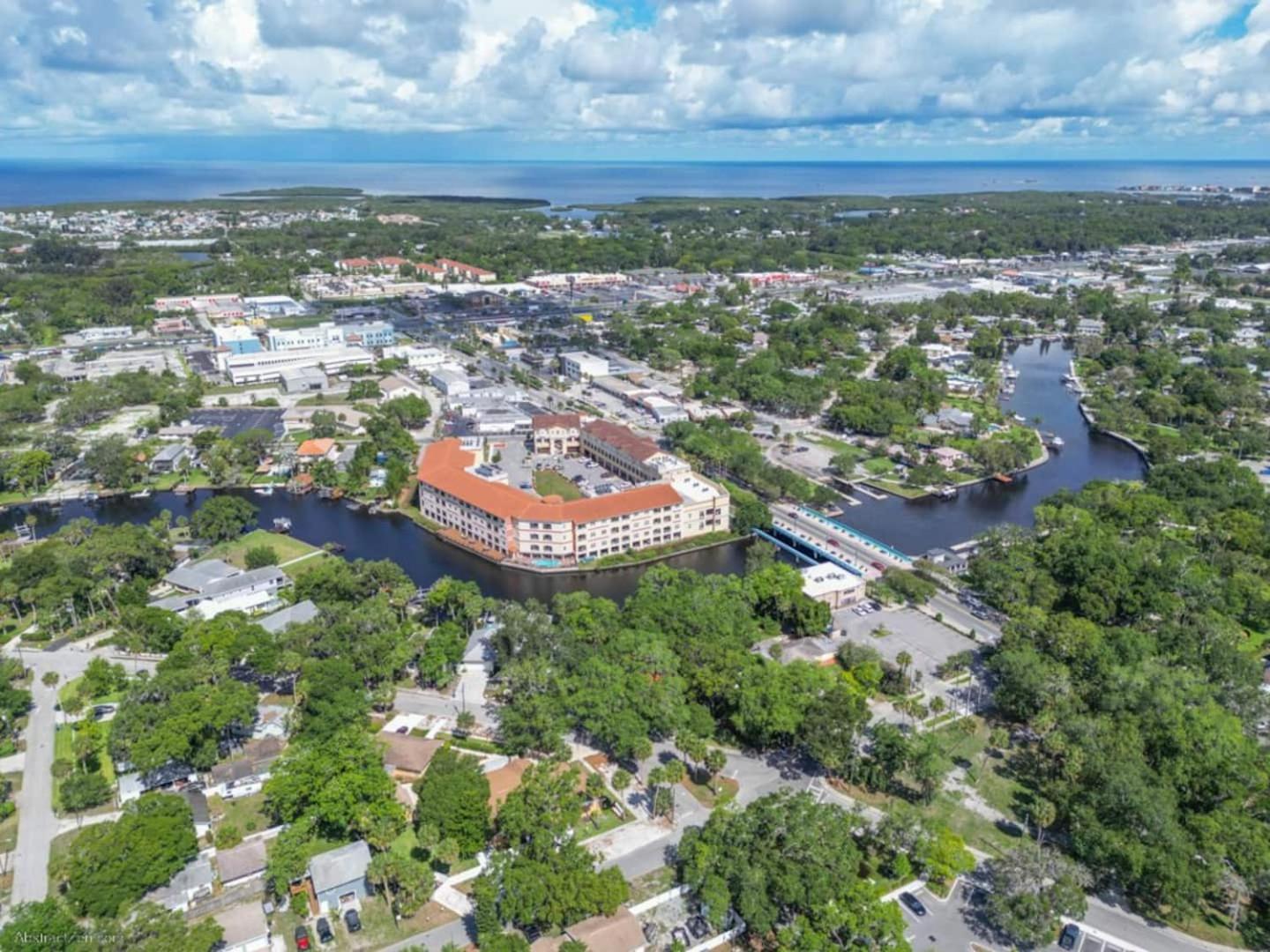 Walk Everywhere! 1-Bedroom Gem In Downtown Hub New Port Richey Ngoại thất bức ảnh